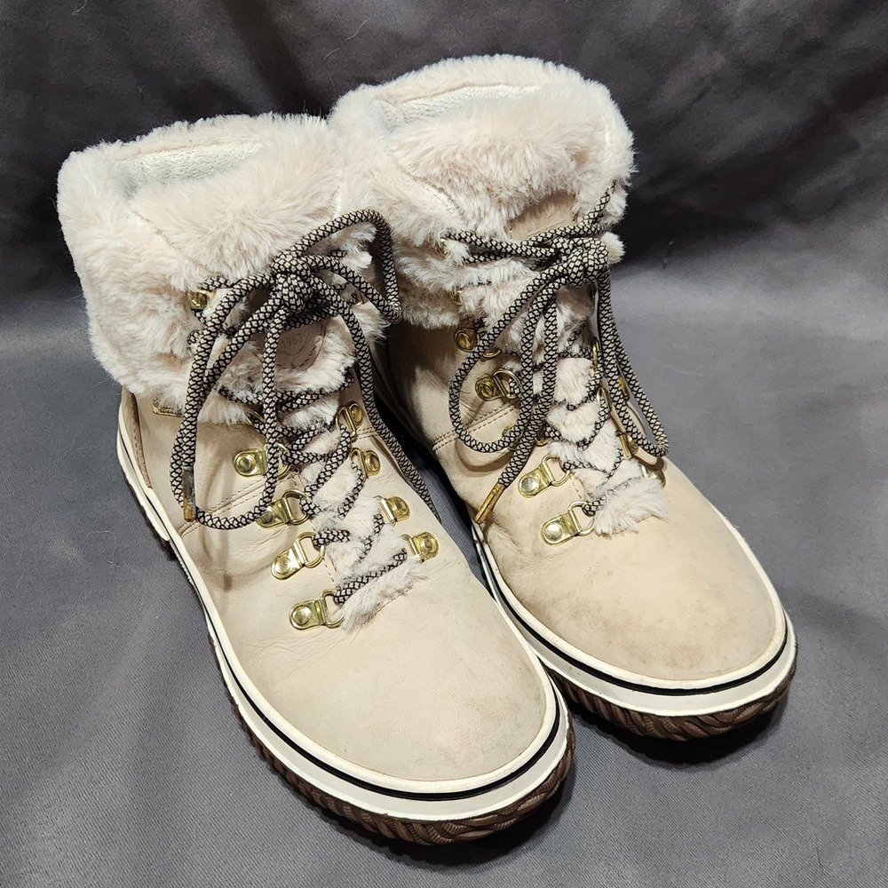 Pajar Canada Womens Beige Leather Waterproof Winter Boots Faux Fur Lining Size 9